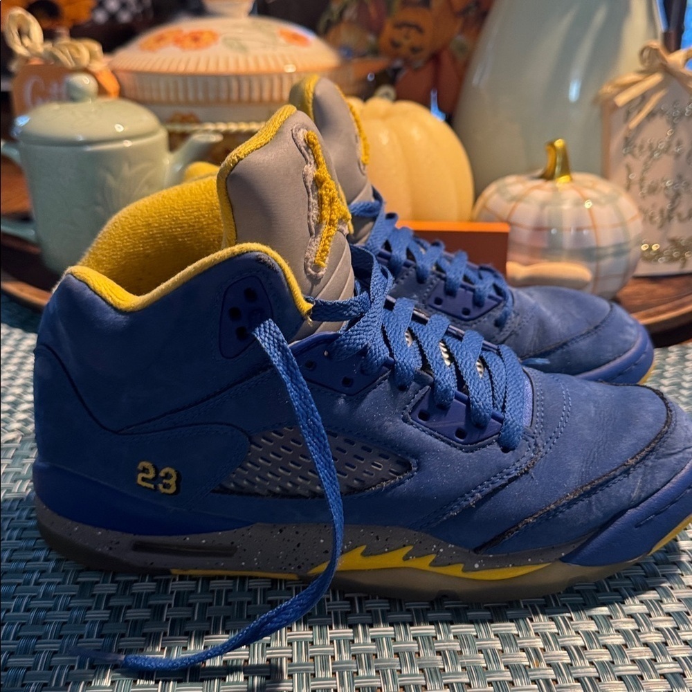 Nike Air Jordan 5 Retro Laney Varsity Royal Y6.5 or Womens 8.5 AJ5 - Picture 2 of 6